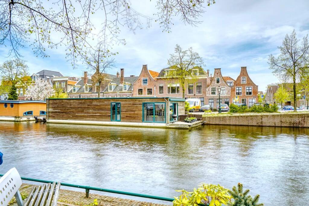 Beautiful Houseboat In The Centre Of Leiden Exterior foto